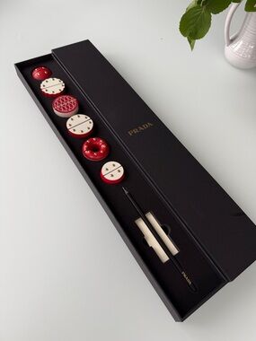 Prada wood place card set
